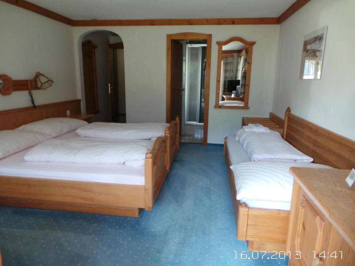 Hotel B&B Casa La Val Седрун Номер фото